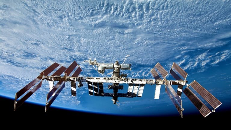 Stazione spaziale internazionale, Roscosmos chiede ufficialmente al Cremlino di staccare la spina